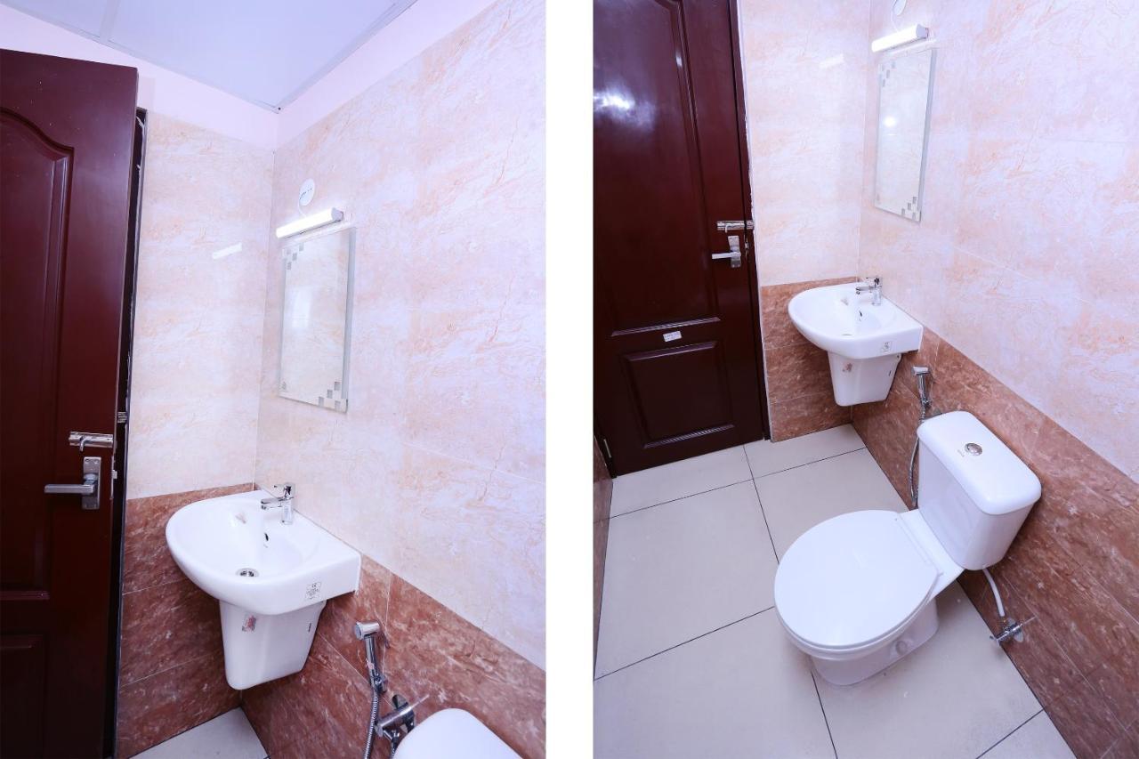 Oyo 13577 Tkr Metro Residency Hotel Kochi Buitenkant foto